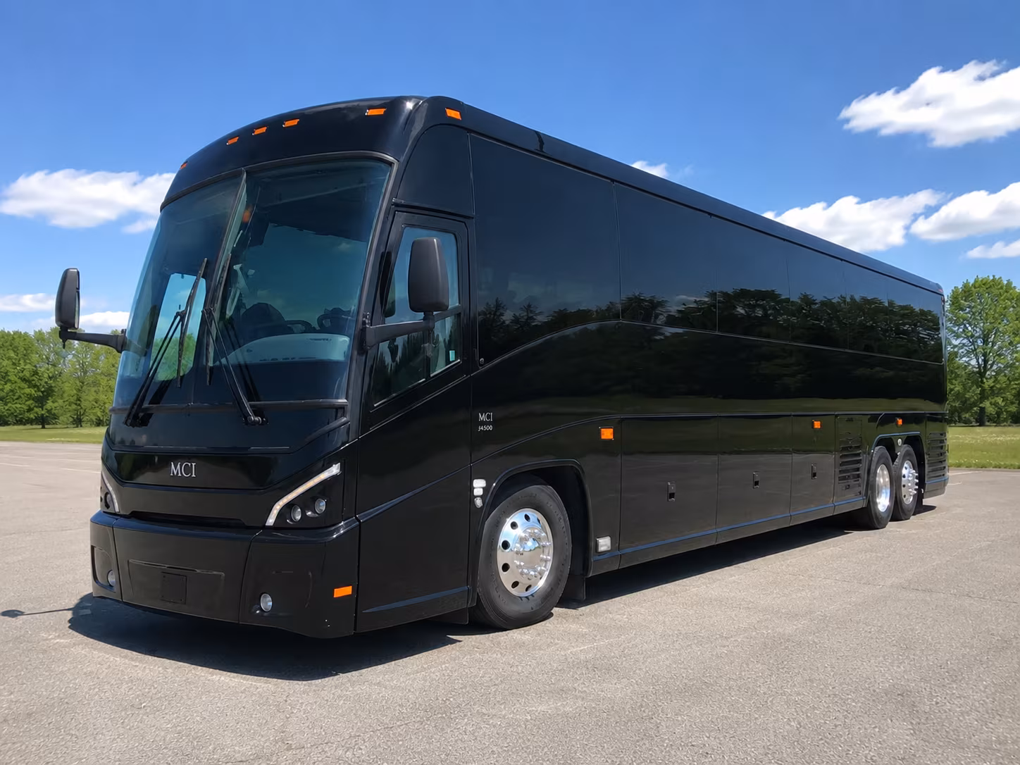 bus rental services for federal agencies and government contractors near peoria