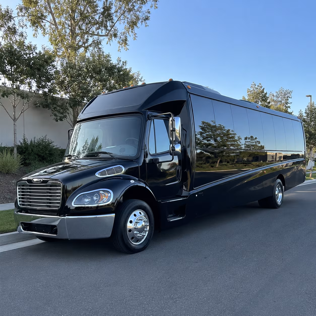 peoria 30 passenger minibus
