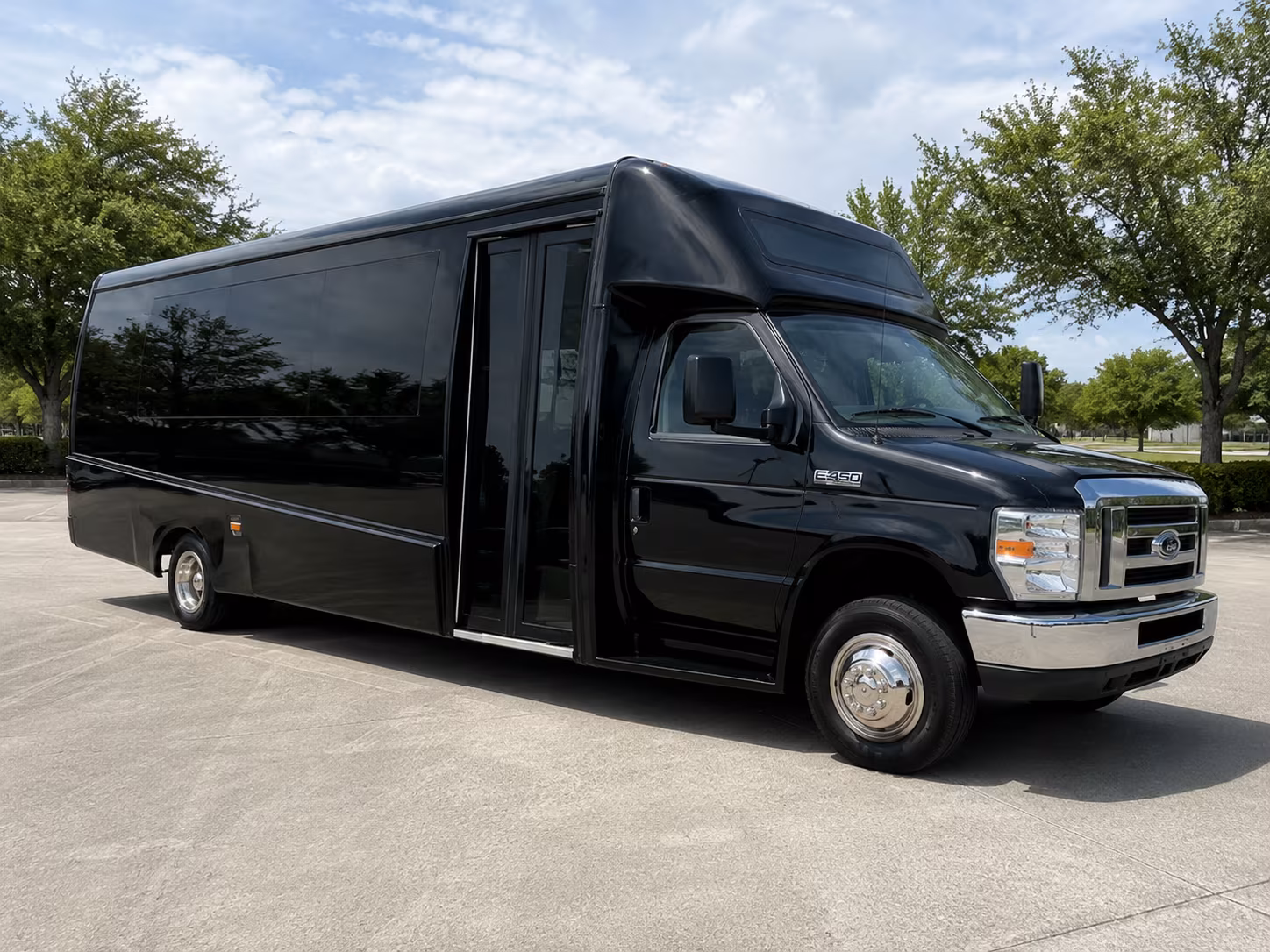 rent a bus in peoria for pre prom dinners and photo stops